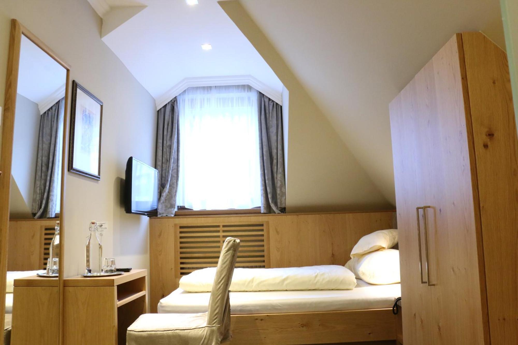 Hotel Gramaser イシュグル エクステリア 写真