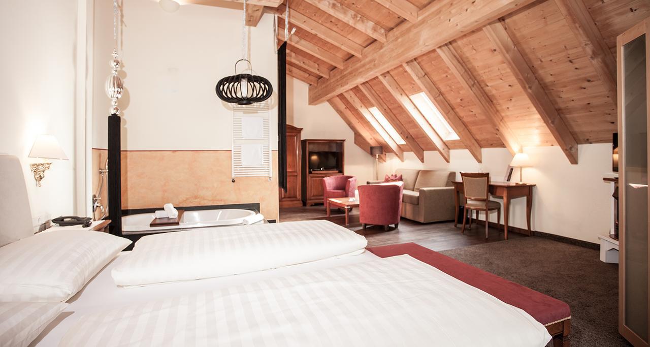 Hotel Gramaser イシュグル エクステリア 写真